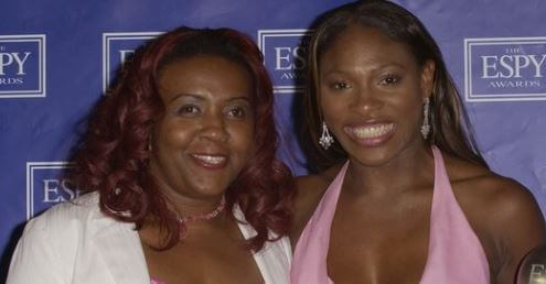 Yetunde Price with her sister Serena Williams.